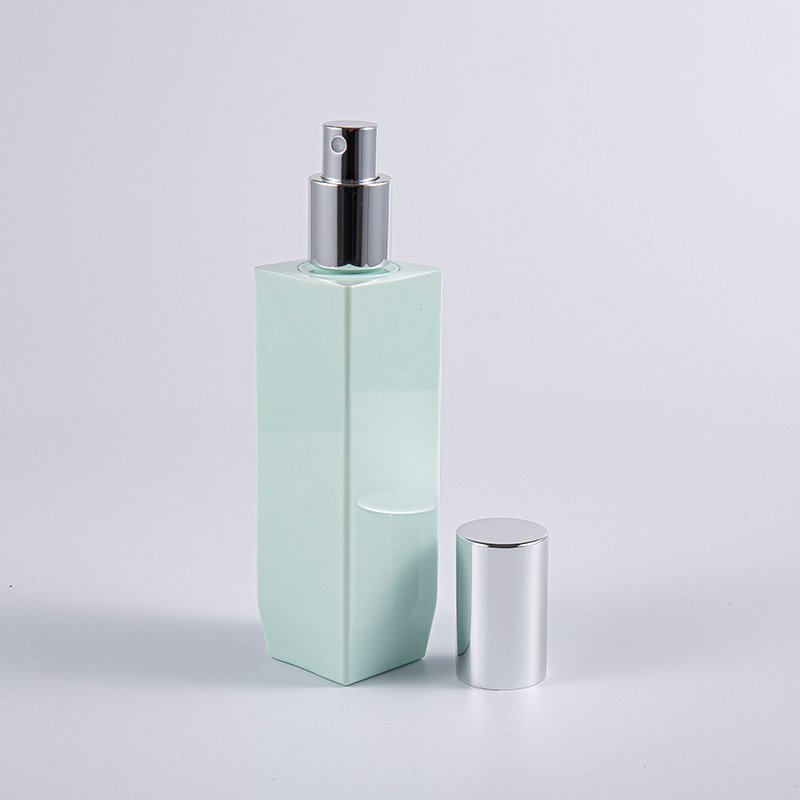 Meerdere kleurenoptie Vierkante vorm 120 ml PETG dikke muurlotionfles met aluminium pompdop 